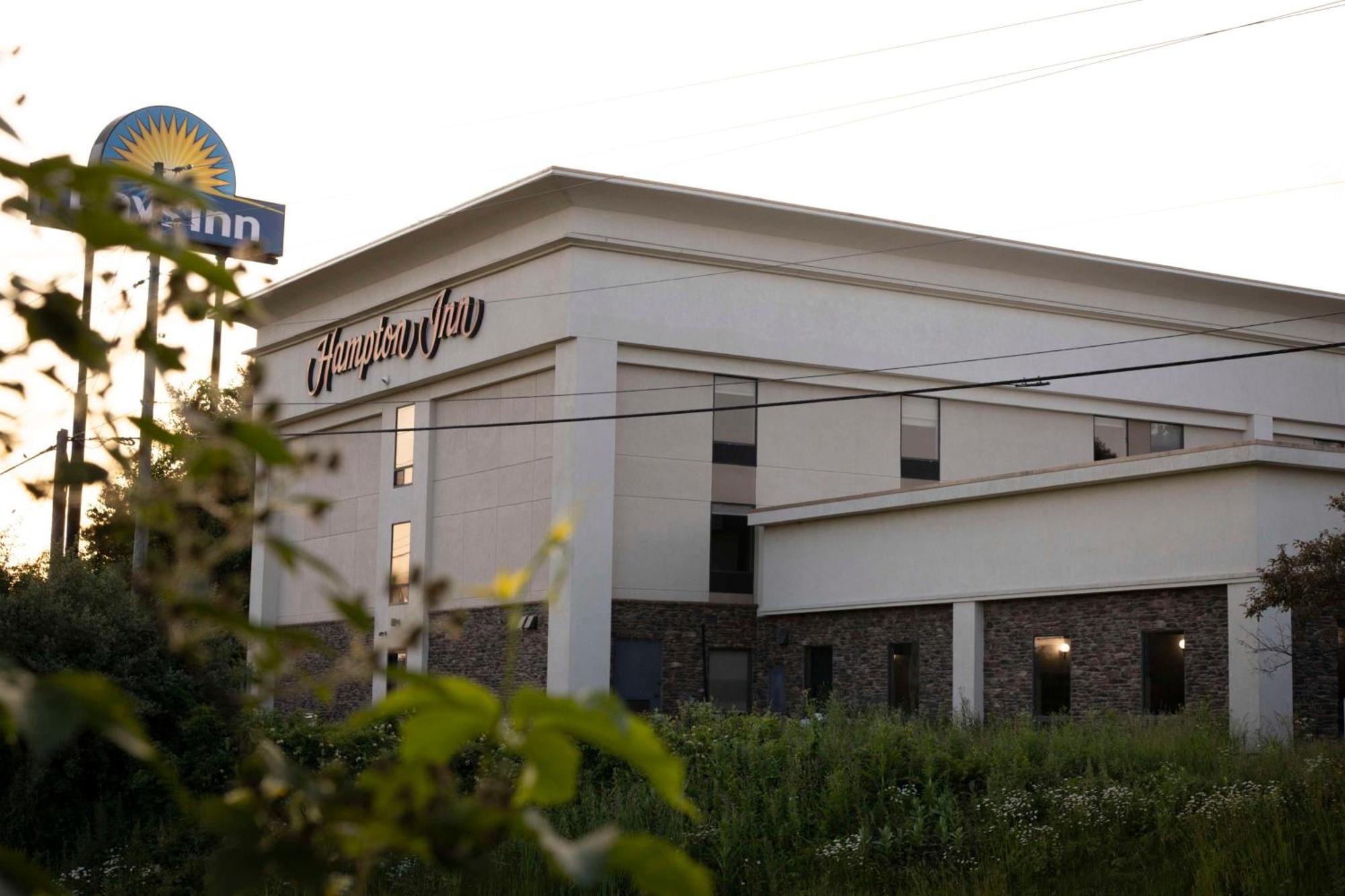 Hampton Inn Kent/Akron Area מראה חיצוני תמונה