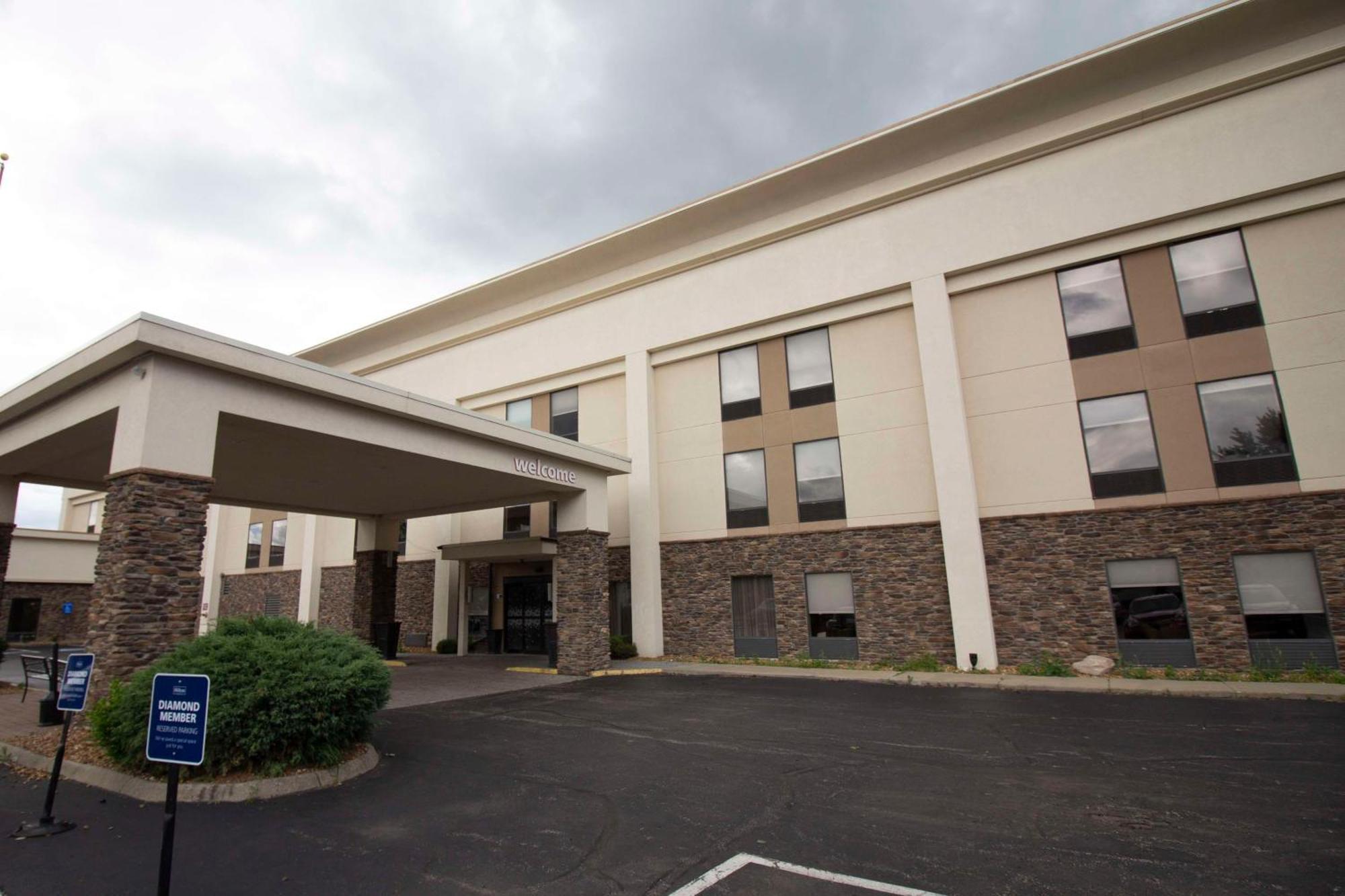 Hampton Inn Kent/Akron Area מראה חיצוני תמונה